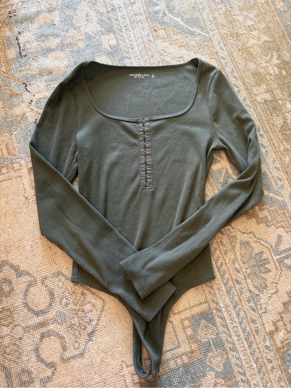 Abercrombie & Fitch Long Sleeve Scoop Neck Bodysuit in Olive Green